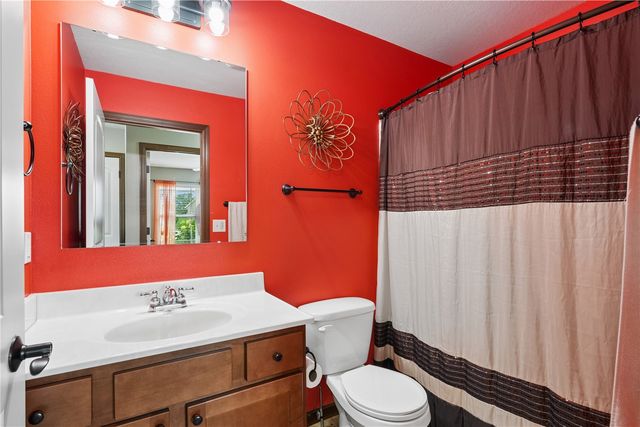 5027 Cotton Court SW, Cedar Rapids, IA 52404