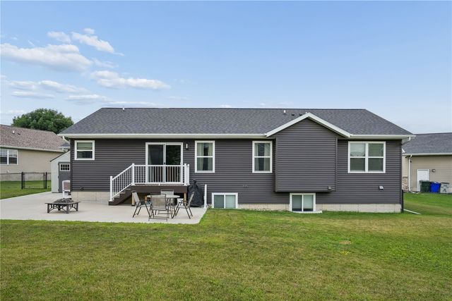 5027 Cotton Court SW, Cedar Rapids, IA 52404
