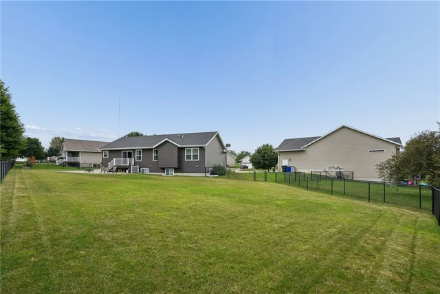 5027 Cotton Court SW, Cedar Rapids, IA 52404