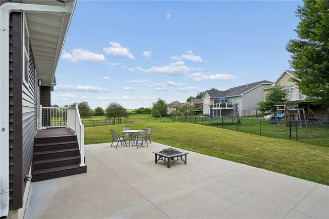 5027 Cotton Court SW, Cedar Rapids, IA 52404