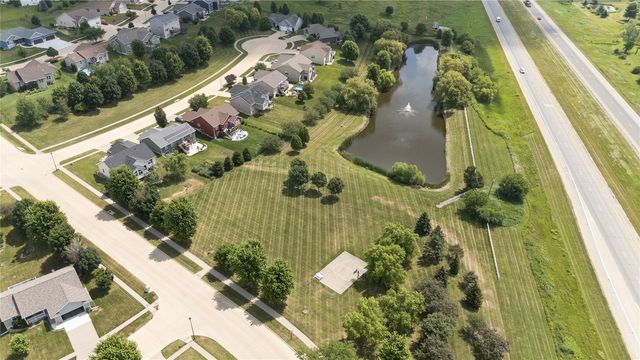 5027 Cotton Court SW, Cedar Rapids, IA 52404