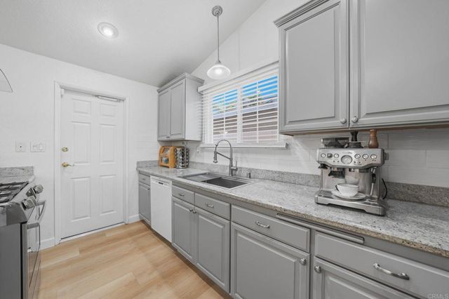 4613 Rainier Avenue, San Diego, CA 92120