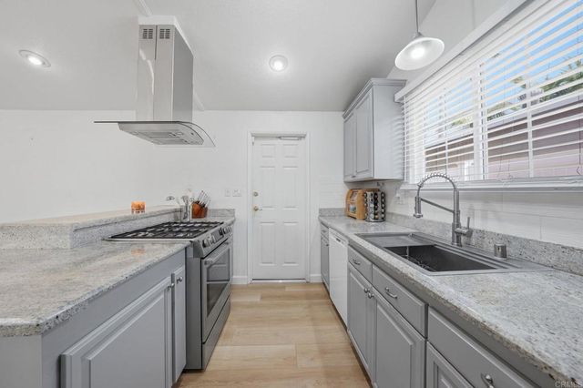 4613 Rainier Avenue, San Diego, CA 92120