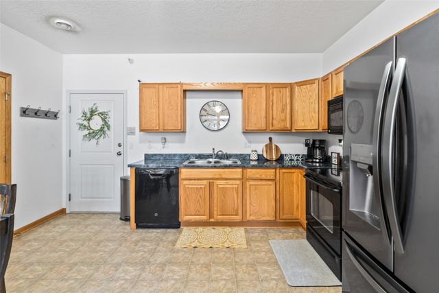 4510 Twain Circle 206, Ames, IA 50014