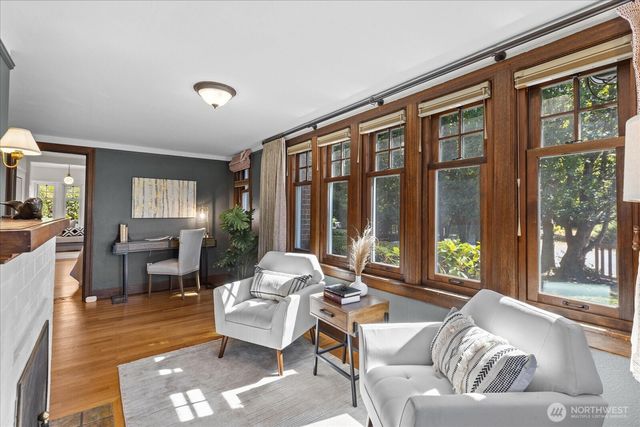 9819 Cherry Street, Edmonds, WA 98020