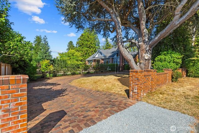 9819 Cherry Street, Edmonds, WA 98020