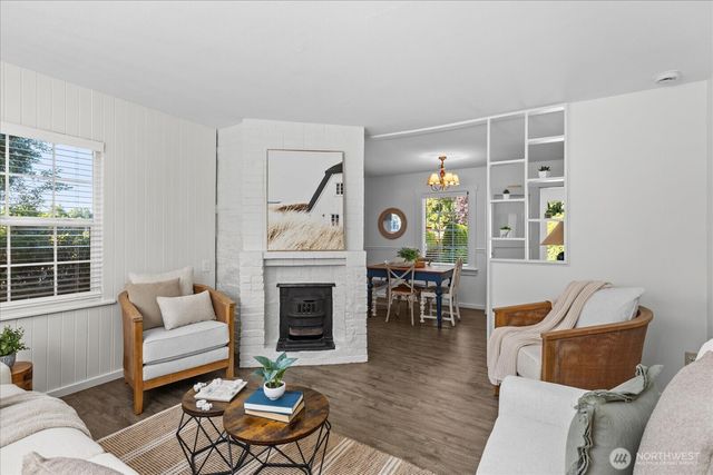 9819 Cherry Street, Edmonds, WA 98020