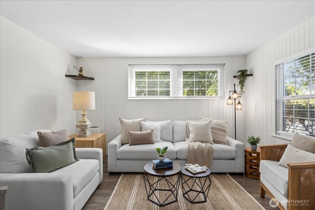 9819 Cherry Street, Edmonds, WA 98020