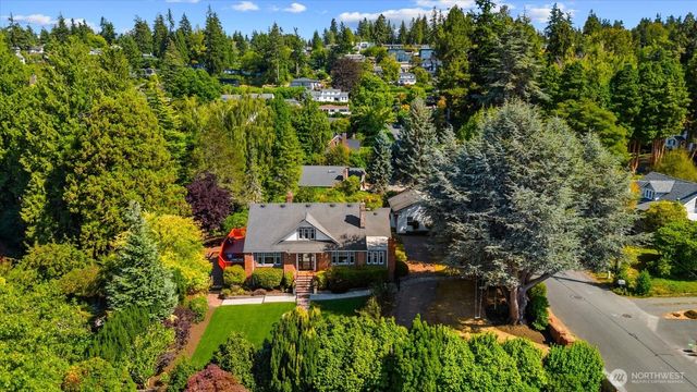 9819 Cherry Street, Edmonds, WA 98020