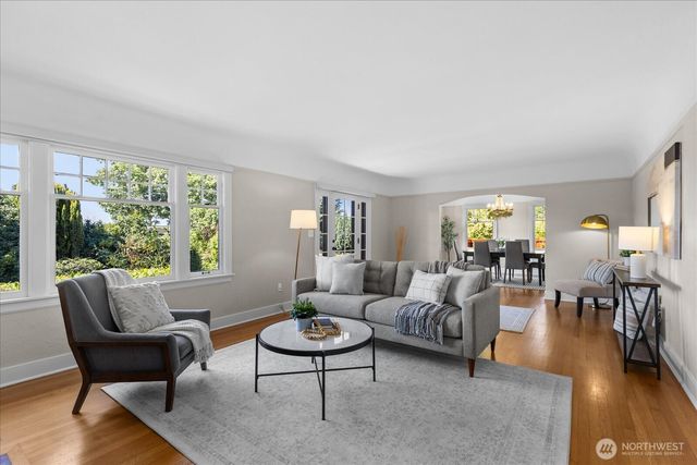 9819 Cherry Street, Edmonds, WA 98020