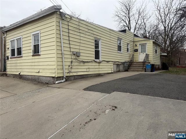 92 Naples Place, Garfield, NJ 07026