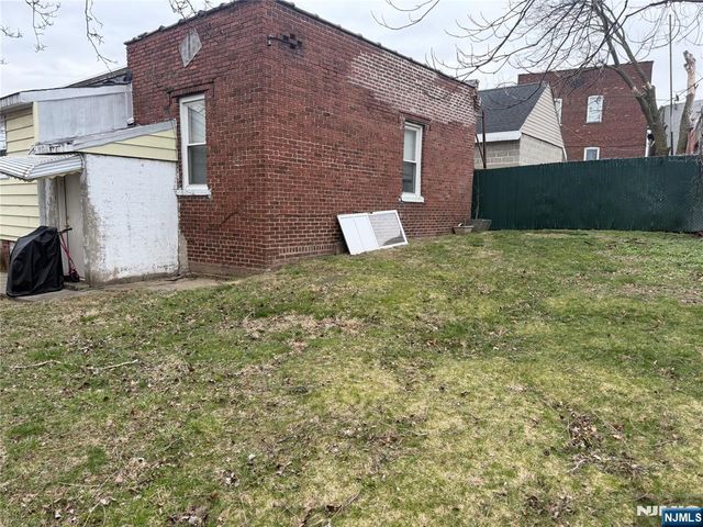 92 Naples Place, Garfield, NJ 07026