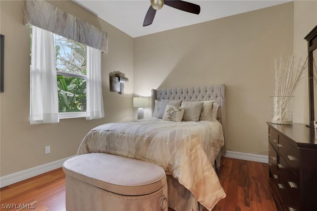 383 Cypress WAY W, Naples, FL 34110