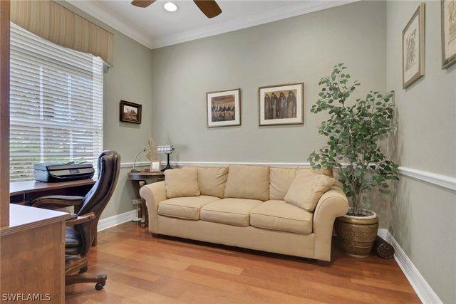 383 Cypress WAY W, Naples, FL 34110