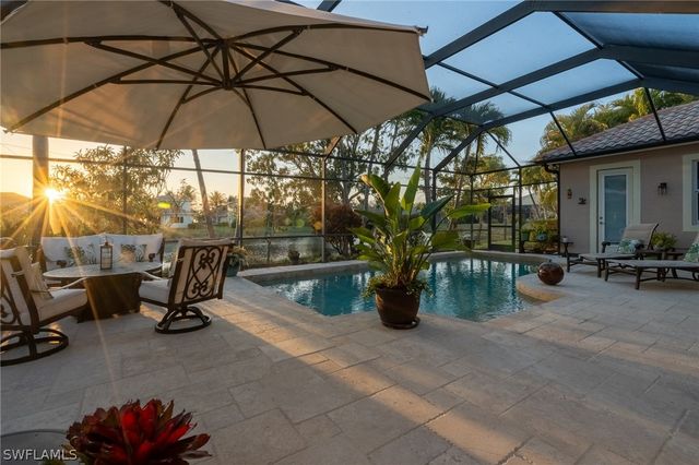 383 Cypress WAY W, Naples, FL 34110