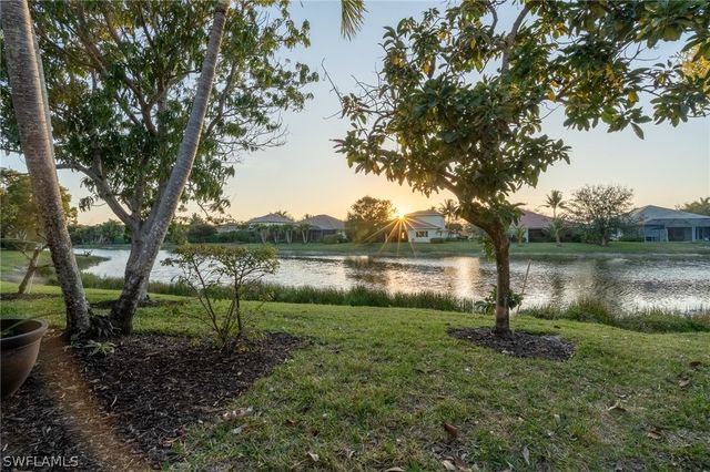 383 Cypress WAY W, Naples, FL 34110