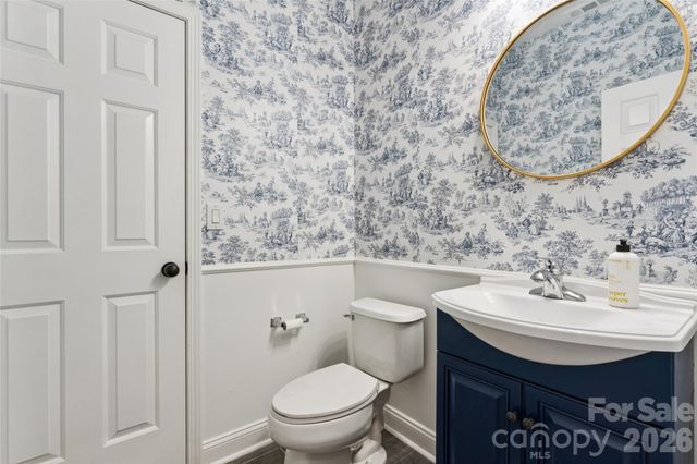 6934 Evanton Loch Road, Charlotte, NC 28278