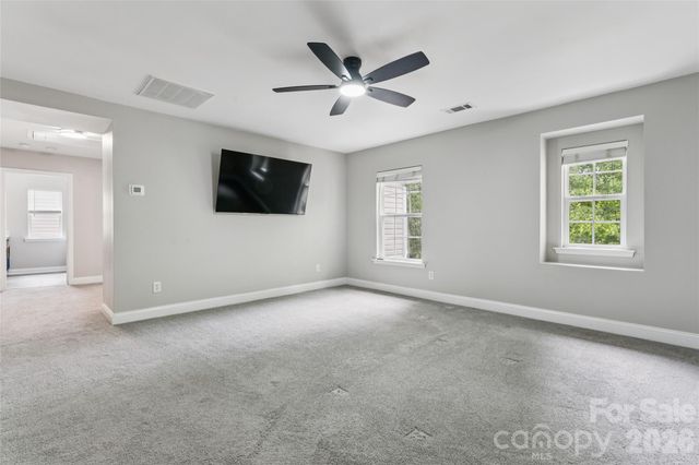 6934 Evanton Loch Road, Charlotte, NC 28278