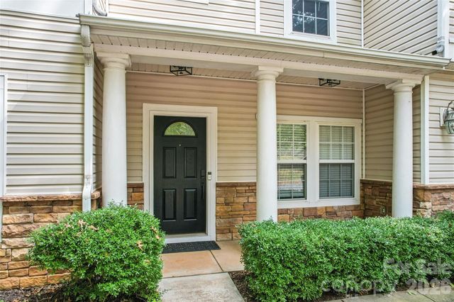 6934 Evanton Loch Road, Charlotte, NC 28278