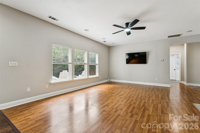 6934 Evanton Loch Road, Charlotte, NC 28278