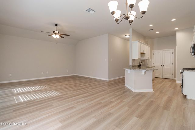 304 Tall Meadows Lane, Lafayette, LA 70506