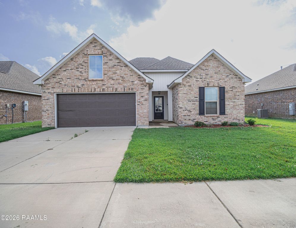 304 Tall Meadows Lane, Lafayette, LA 70506