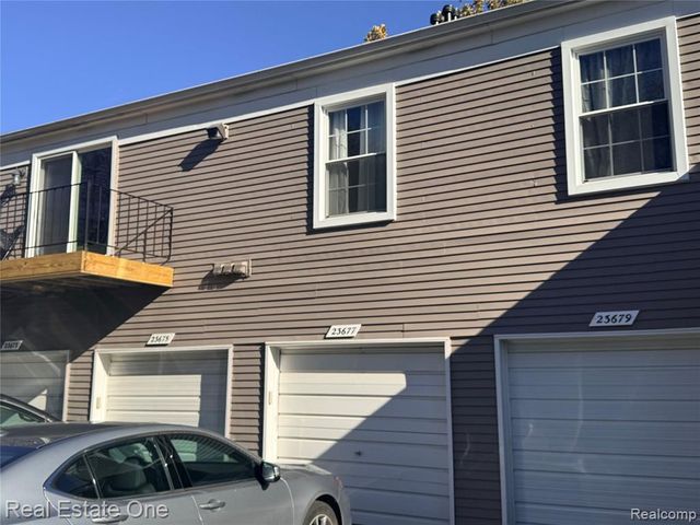 23677 Stonehenge Boulevard, Novi, MI 48375