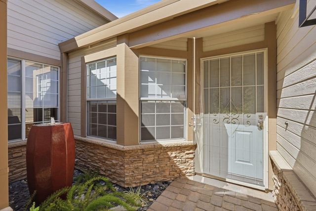 7306 Rush River Dr, Sacramento, CA 95831