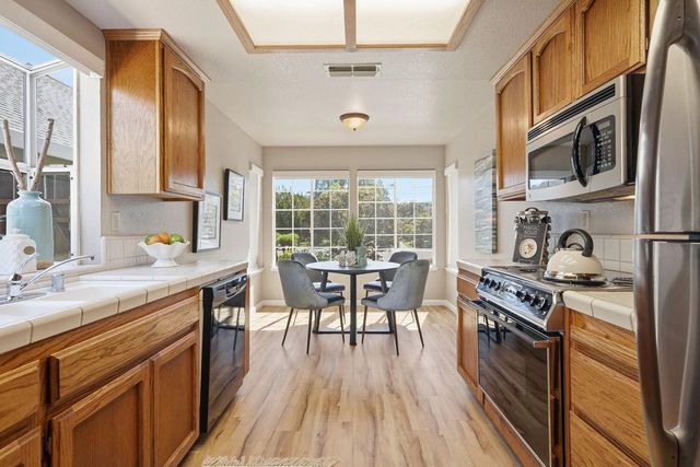 7306 Rush River Dr, Sacramento, CA 95831