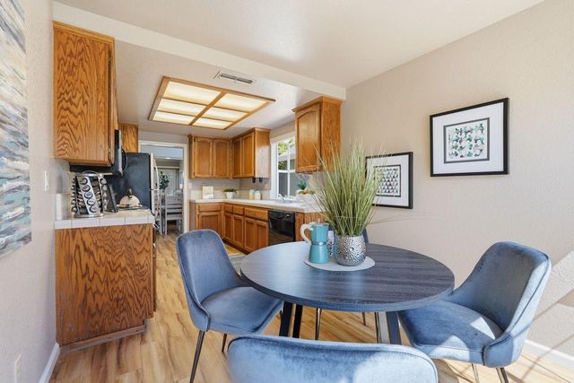 7306 Rush River Dr, Sacramento, CA 95831
