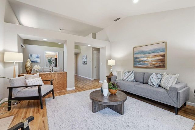 7306 Rush River Dr, Sacramento, CA 95831