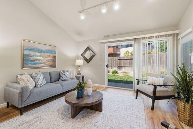 7306 Rush River Dr, Sacramento, CA 95831
