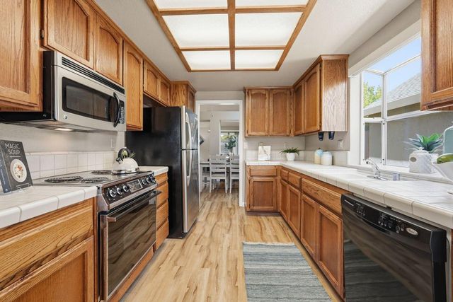 7306 Rush River Dr, Sacramento, CA 95831