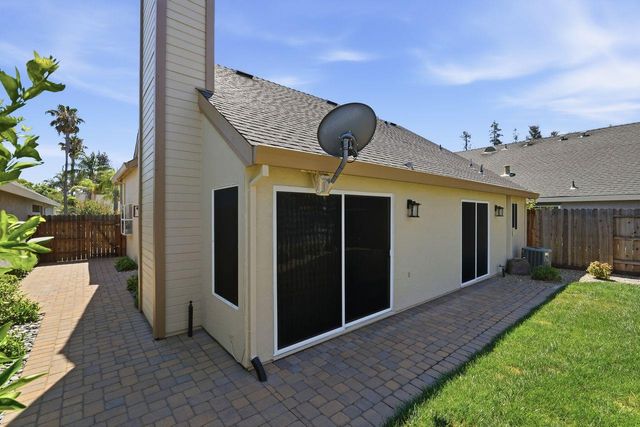 7306 Rush River Dr, Sacramento, CA 95831