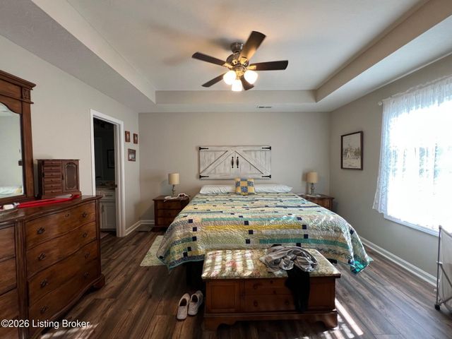 305 Oak Hill Ct, Bardstown, KY 40004