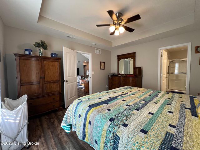 305 Oak Hill Ct, Bardstown, KY 40004