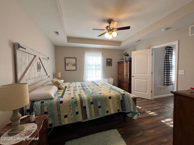 305 Oak Hill Ct, Bardstown, KY 40004