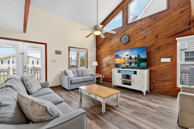 402 34th Ave. N, North Myrtle Beach, SC 29582