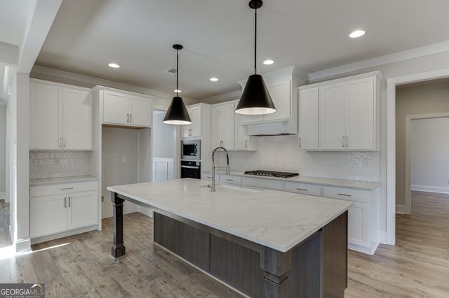 1041 Riverhill Drive, Bishop, GA 30621