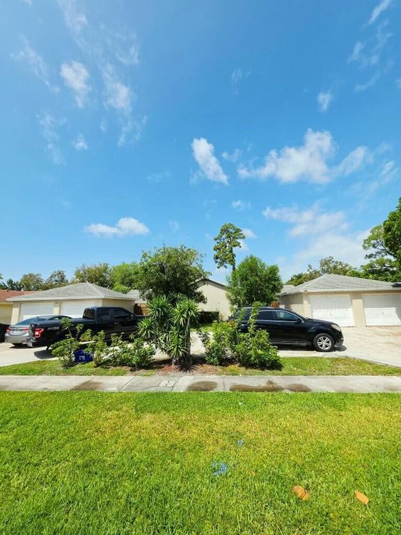 1157 Hyacinth Place, Wellington, FL 33414