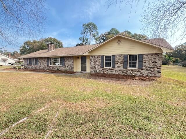 879 Twin Lakes Drive, Sumter, SC 29154