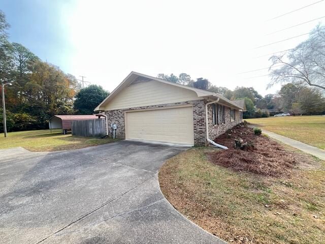 879 Twin Lakes Drive, Sumter, SC 29154