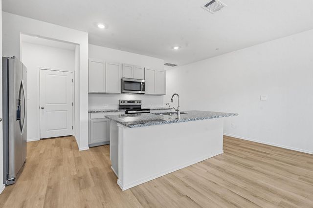 164 Cinnabar LN 3, Kyle, TX 78640