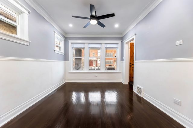 7545 S Rhodes Avenue, Chicago, IL 60619