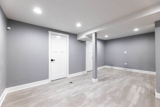 7545 S Rhodes Avenue, Chicago, IL 60619