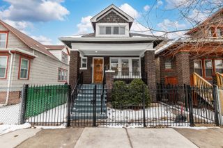 7545 S Rhodes Avenue, Chicago, IL 60619