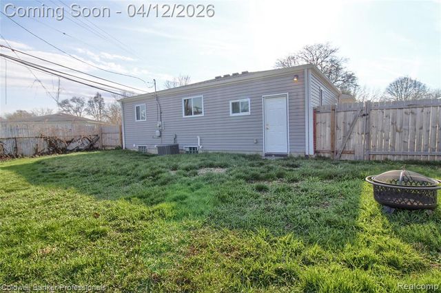 1385 Berkshire Street, Westland, MI 48186