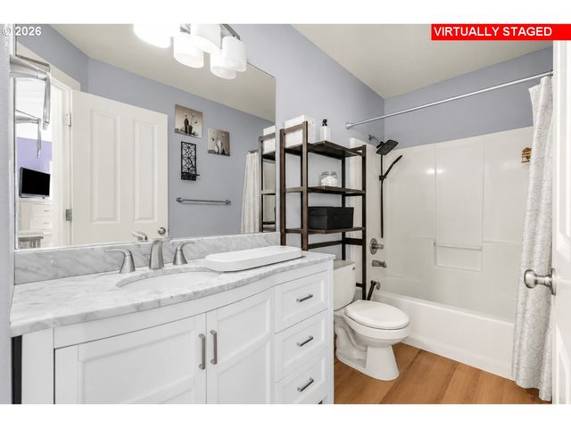 13648 GARDEN MEADOW Dr, Oregon City, OR 97045