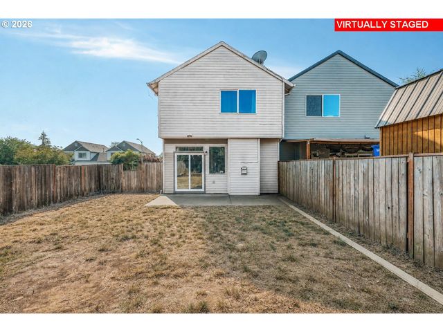 13648 GARDEN MEADOW Dr, Oregon City, OR 97045