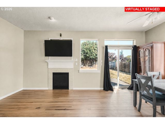 13648 GARDEN MEADOW Dr, Oregon City, OR 97045